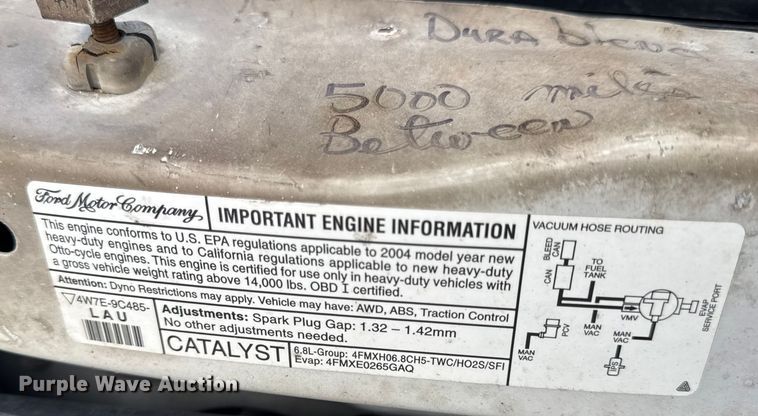 image for item EN0882 2004 Ford E450 shuttle bus