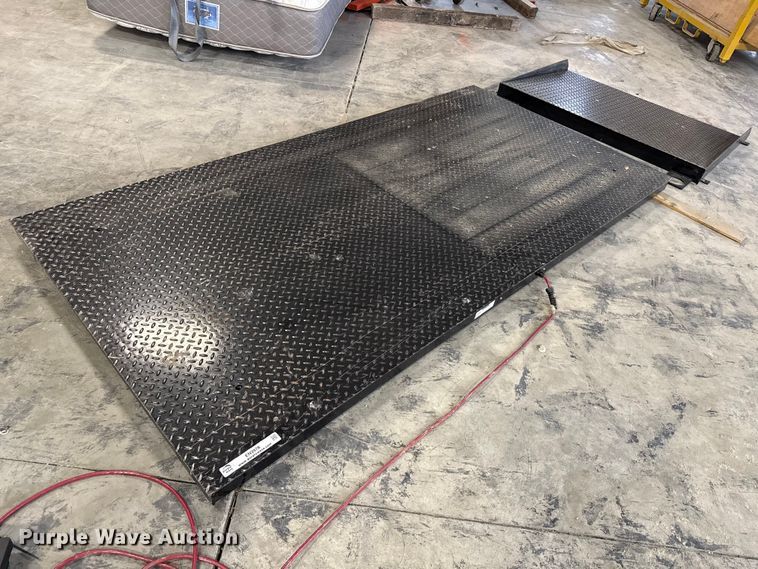 image for item EN3978 Rice Lake Weighing Systems 4x8HP-5K scale