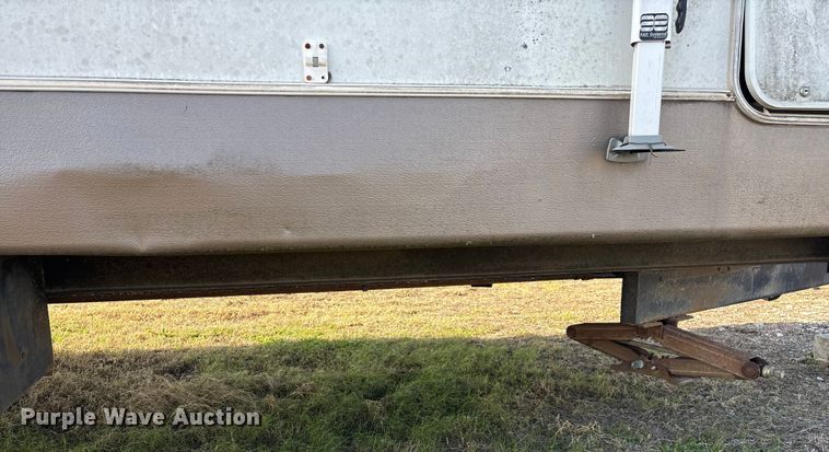 image for item EN5934 2007 Sprinter camper