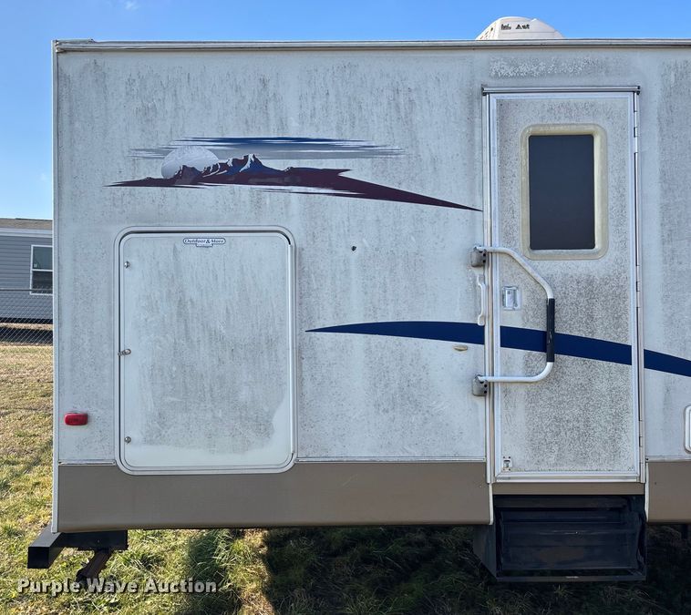 image for item EN5934 2007 Sprinter camper