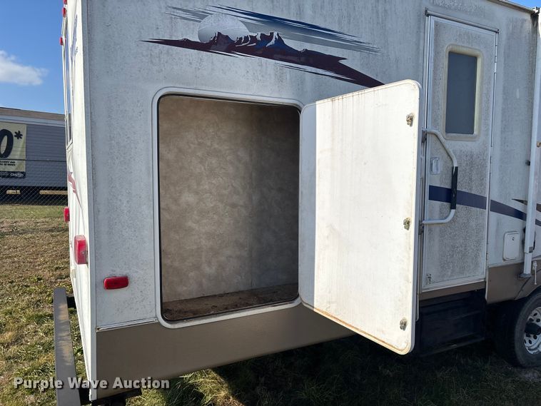 image for item EN5934 2007 Sprinter camper