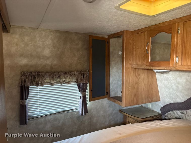 image for item EN5934 2007 Sprinter camper