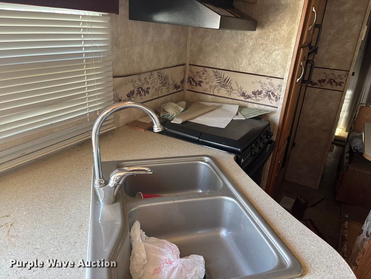 image for item EN5934 2007 Sprinter camper