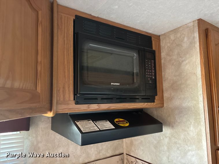 image for item EN5934 2007 Sprinter camper