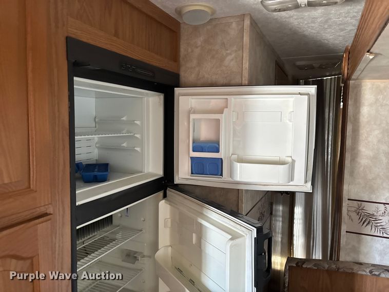 image for item EN5934 2007 Sprinter camper