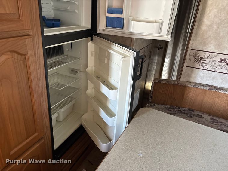 image for item EN5934 2007 Sprinter camper