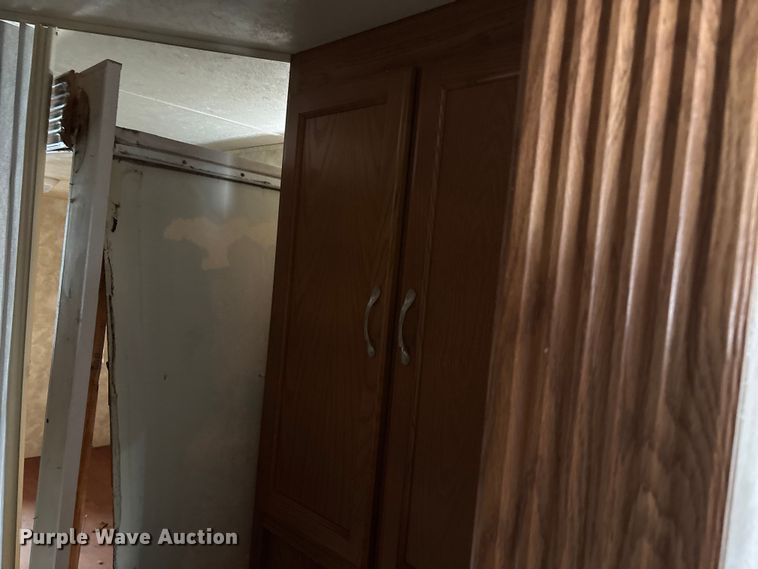 image for item EN5934 2007 Sprinter camper