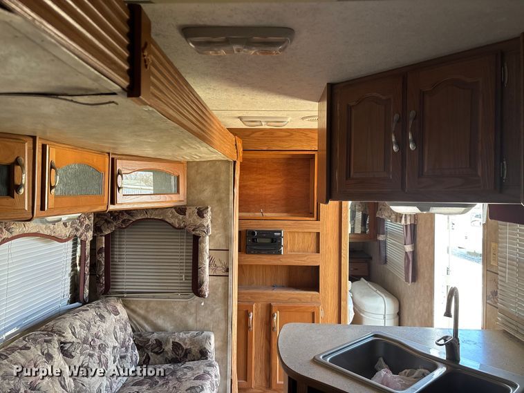 image for item EN5934 2007 Sprinter camper