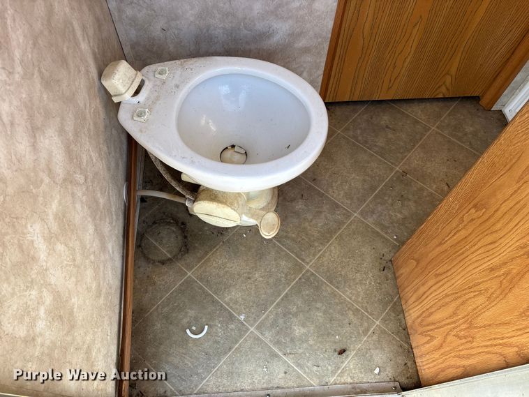 image for item EN5934 2007 Sprinter camper