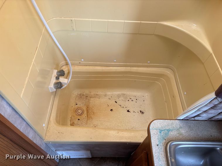 image for item EN5934 2007 Sprinter camper