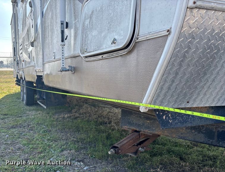 image for item EN5934 2007 Sprinter camper