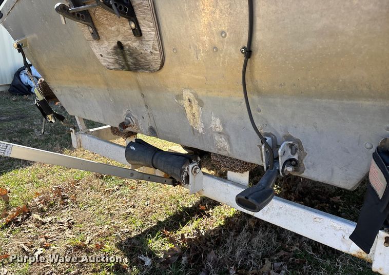 image for item EN5971 1980 Bass Tracker III boat