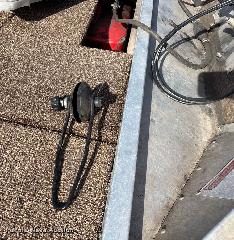 image for item EN5971 1980 Bass Tracker III boat