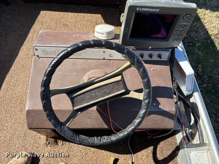 image for item EN5971 1980 Bass Tracker III boat