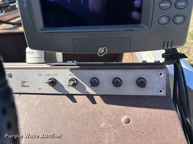 image for item EN5971 1980 Bass Tracker III boat