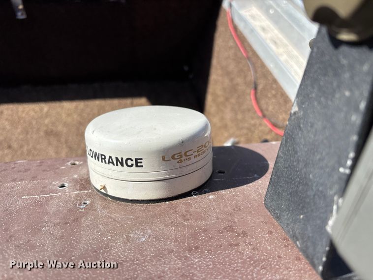 image for item EN5971 1980 Bass Tracker III boat