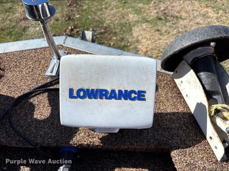 image for item EN5971 1980 Bass Tracker III boat