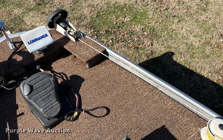 image for item EN5971 1980 Bass Tracker III boat