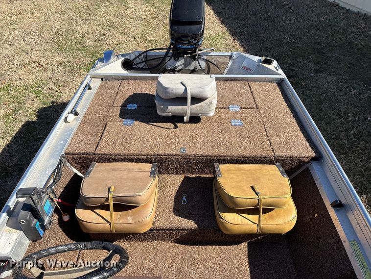 image for item EN5971 1980 Bass Tracker III boat
