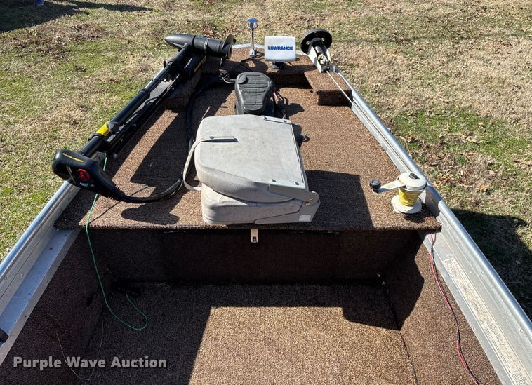 image for item EN5971 1980 Bass Tracker III boat