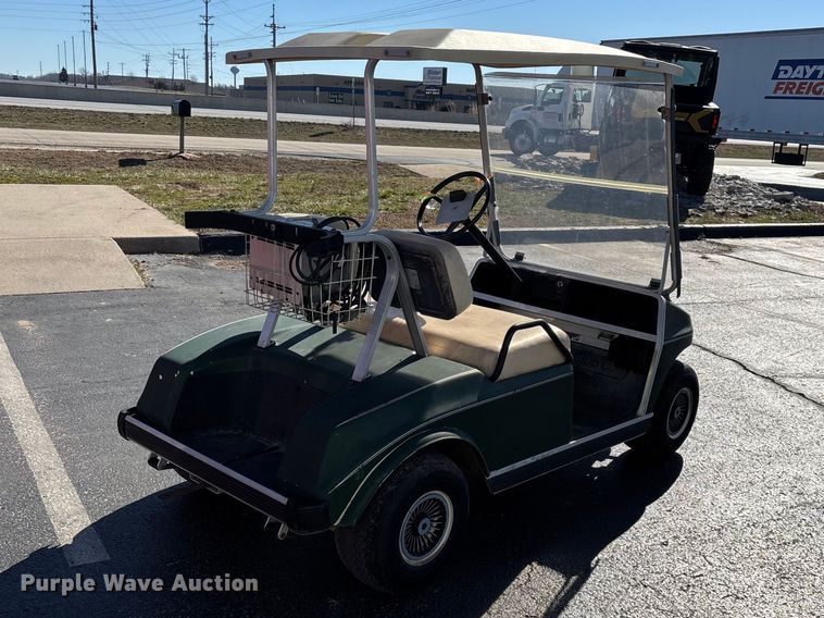 image for item EN5982 1992 Club Car golf cart