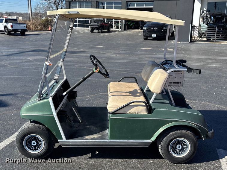 image for item EN5982 1992 Club Car golf cart