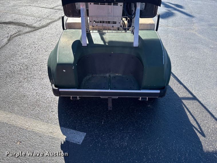 image for item EN5982 1992 Club Car golf cart