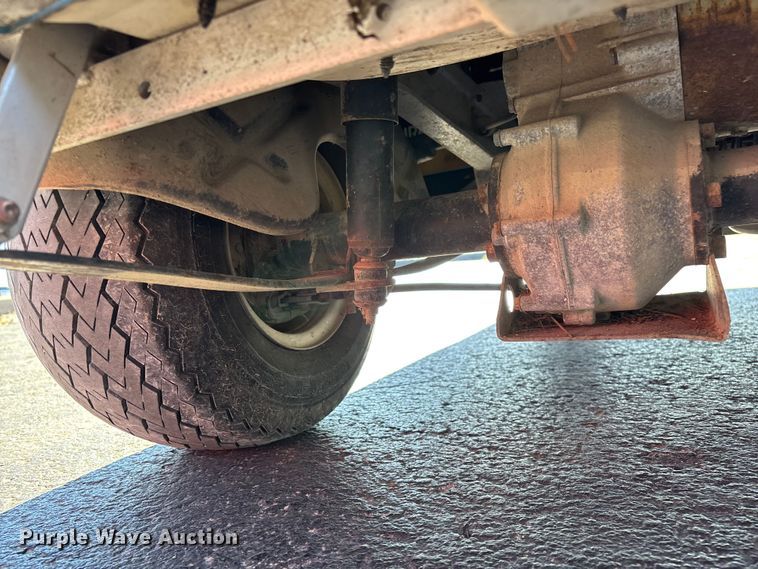 image for item EN5982 1992 Club Car golf cart