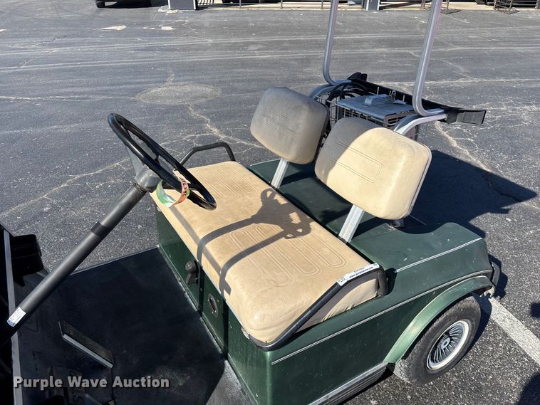image for item EN5982 1992 Club Car golf cart