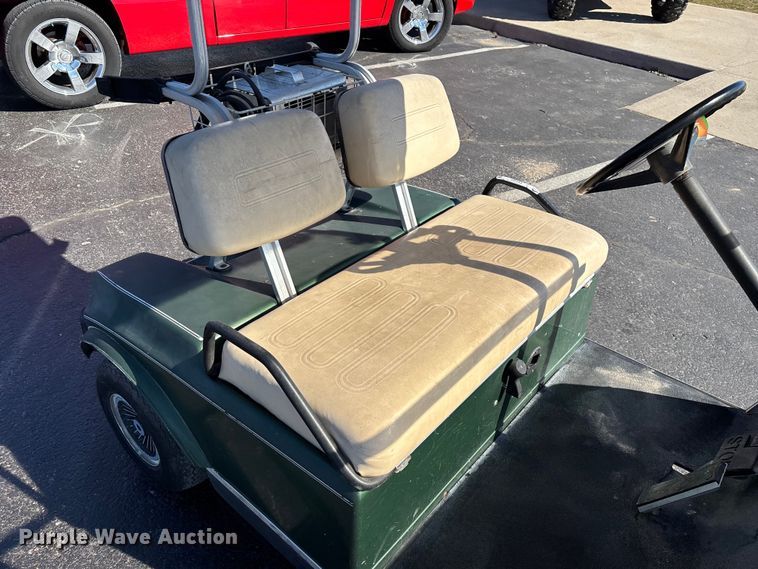 image for item EN5982 1992 Club Car golf cart