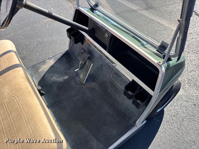 image for item EN5982 1992 Club Car golf cart