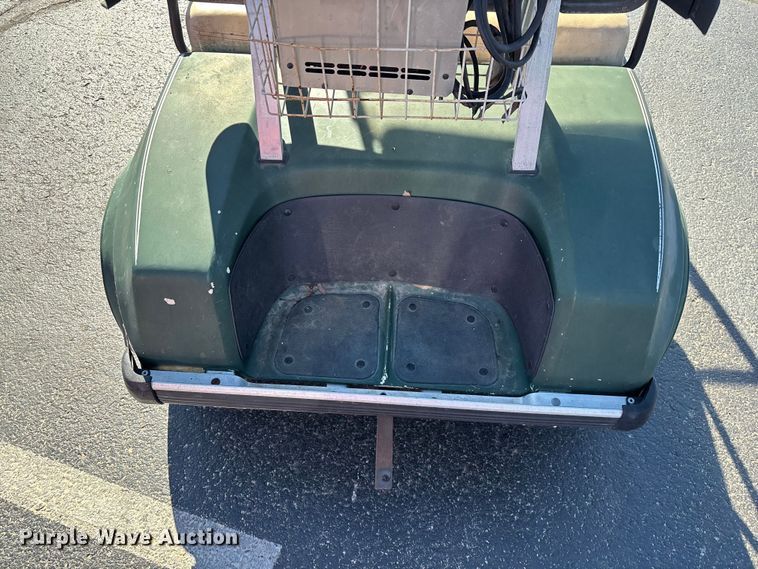 image for item EN5982 1992 Club Car golf cart