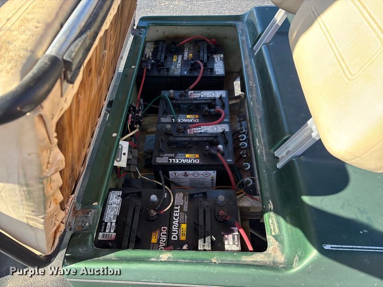 image for item EN5982 1992 Club Car golf cart