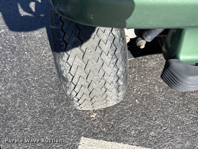 image for item EN5982 1992 Club Car golf cart