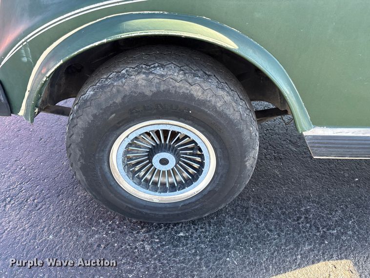 image for item EN5982 1992 Club Car golf cart