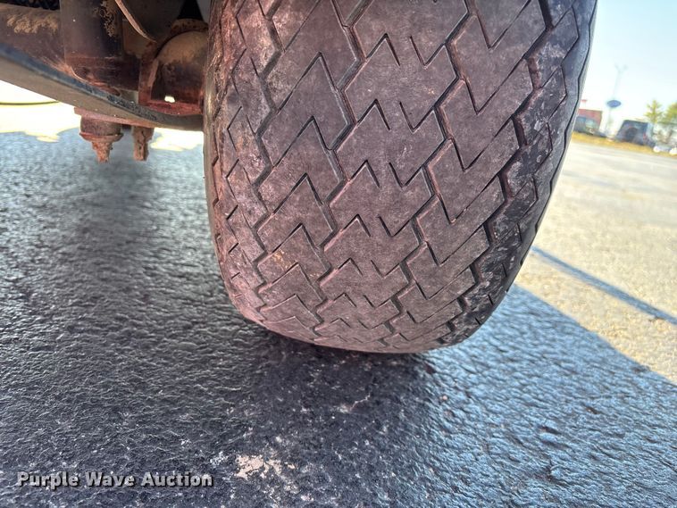 image for item EN5982 1992 Club Car golf cart