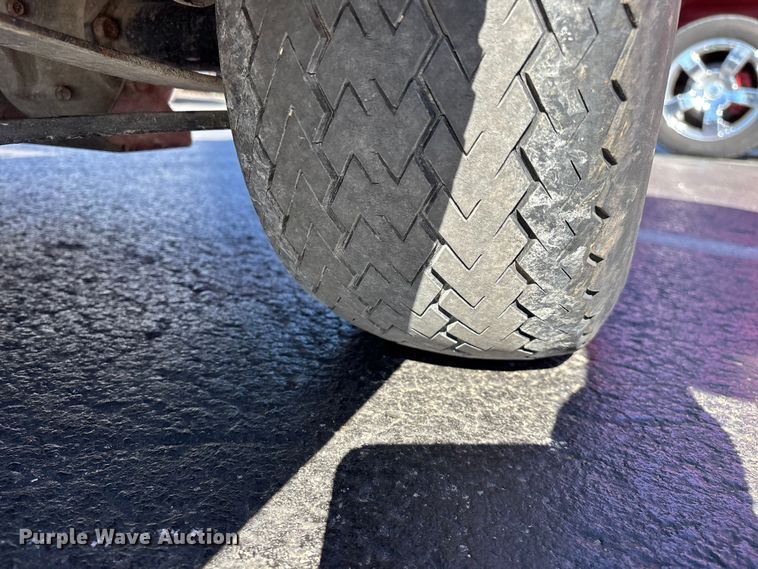 image for item EN5982 1992 Club Car golf cart