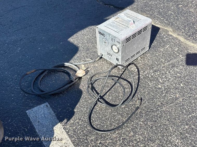 image for item EN5982 1992 Club Car golf cart