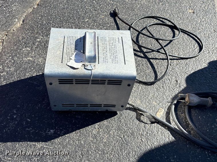 image for item EN5982 1992 Club Car golf cart