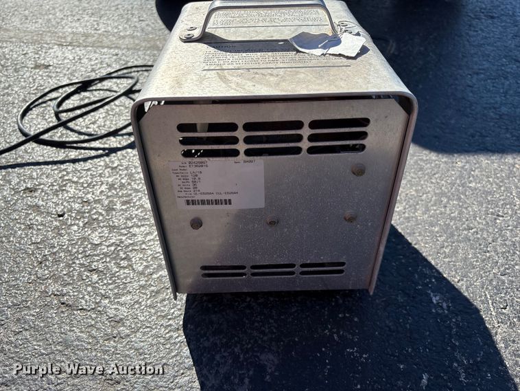 image for item EN5982 1992 Club Car golf cart