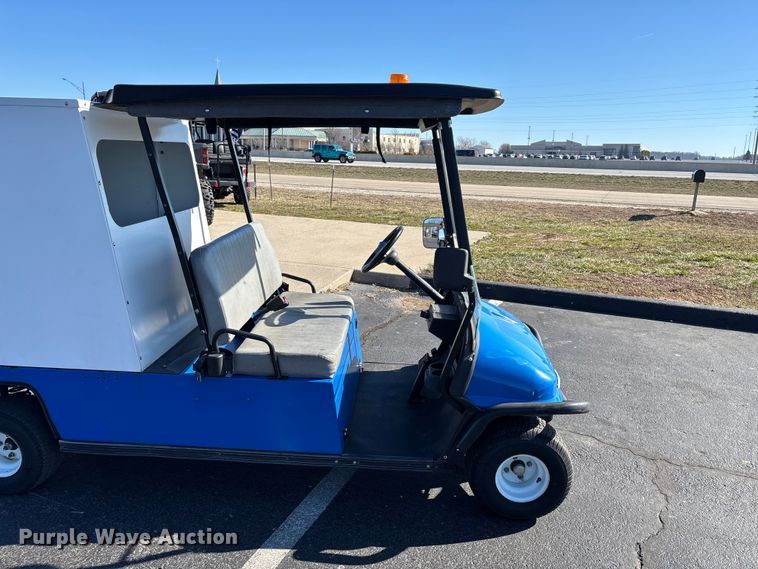 image for item EN5983 Columbia golf cart