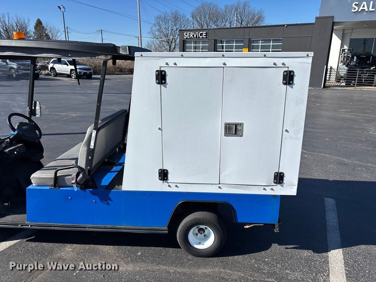 image for item EN5983 Columbia golf cart