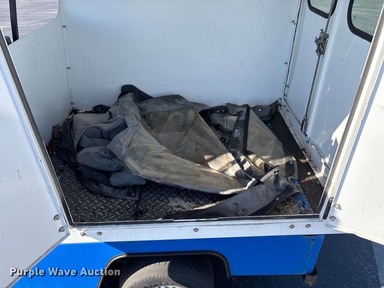 image for item EN5983 Columbia golf cart