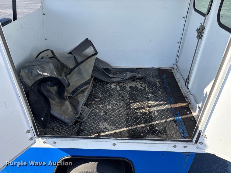 image for item EN5983 Columbia golf cart