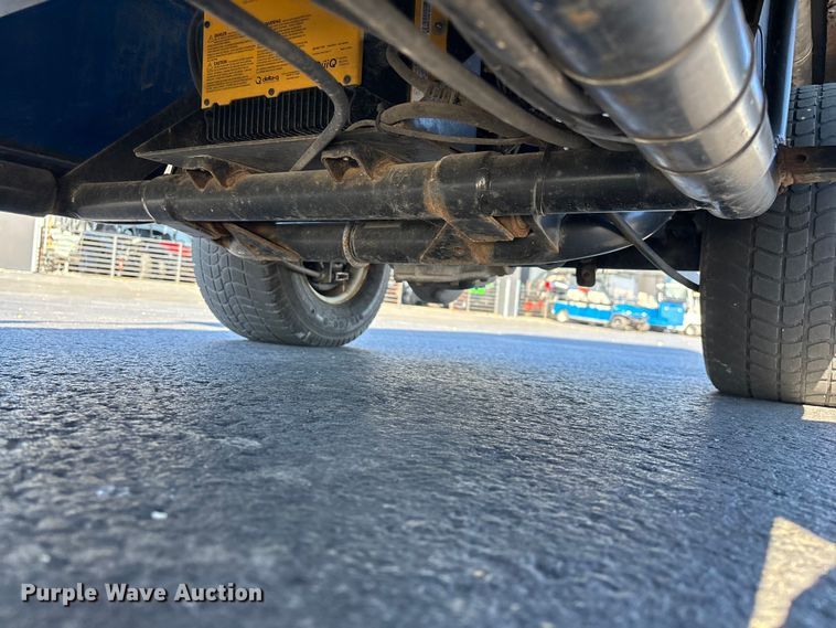 image for item EN5983 Columbia golf cart