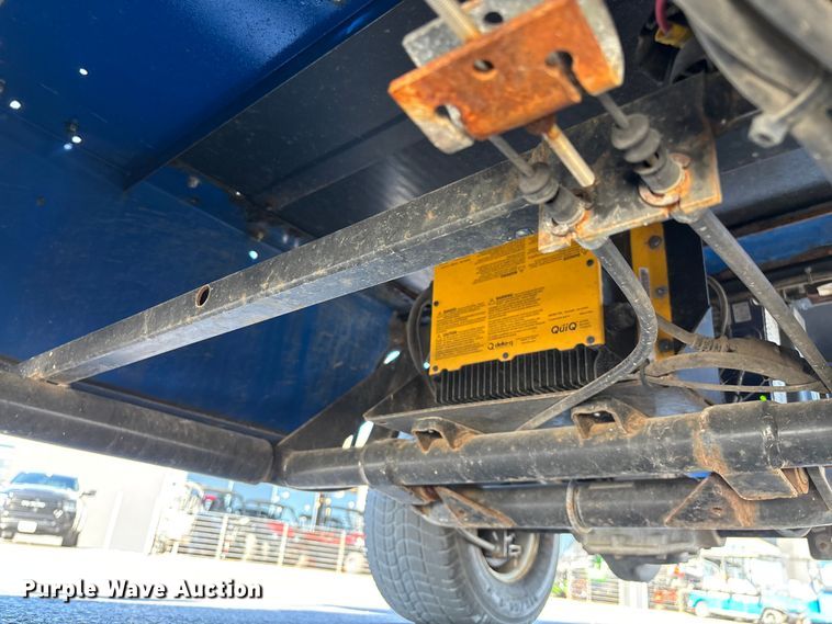 image for item EN5983 Columbia golf cart