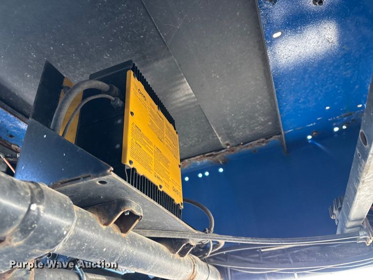 image for item EN5983 Columbia golf cart