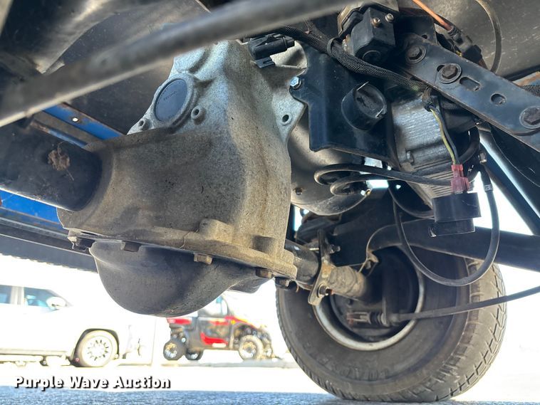 image for item EN5983 Columbia golf cart