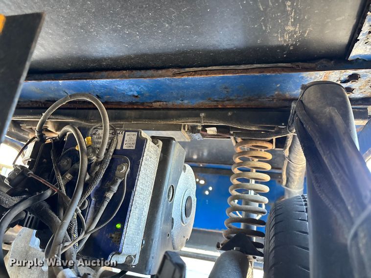 image for item EN5983 Columbia golf cart