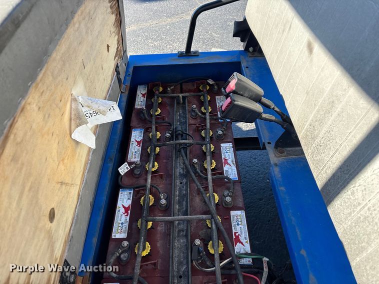 image for item EN5983 Columbia golf cart